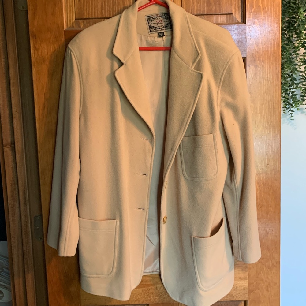 vintage Express women’s trench coat!